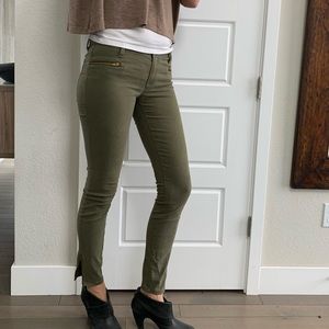 Banana Republic olive skinny jean with zippers